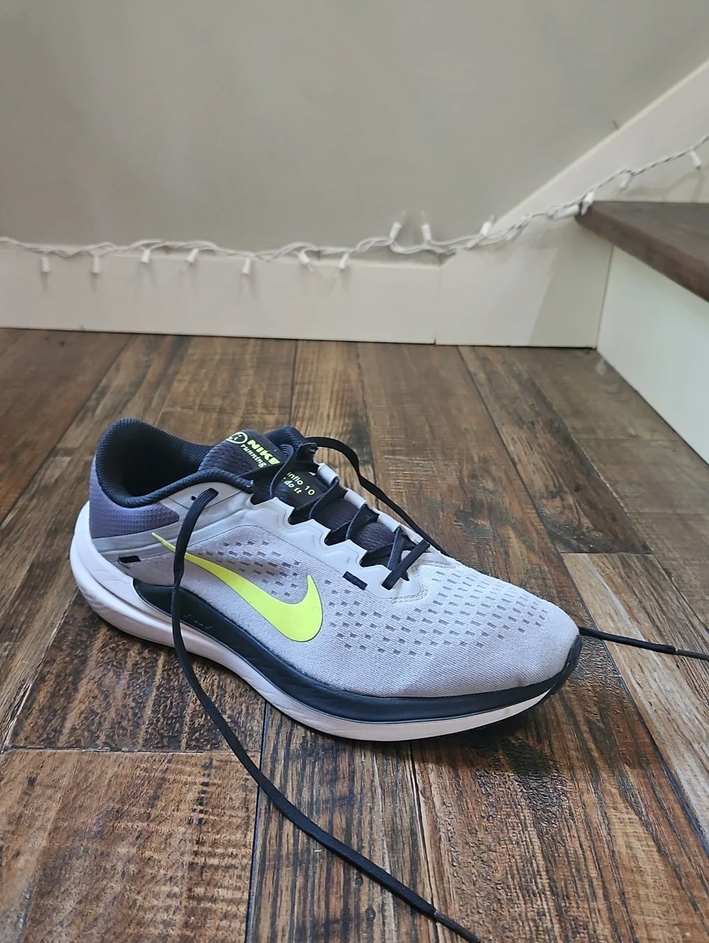 Nike Winflo 10 Men's‎ Gray & Neon Yellow Lightweight Breathable Running Shoes